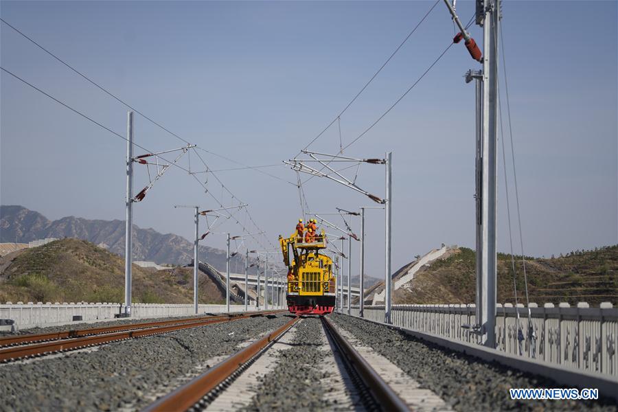 Ferrovia centenária testemunha “velocidade da China”

