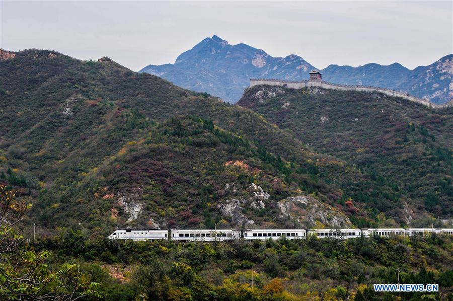 Ferrovia centenária testemunha “velocidade da China”

