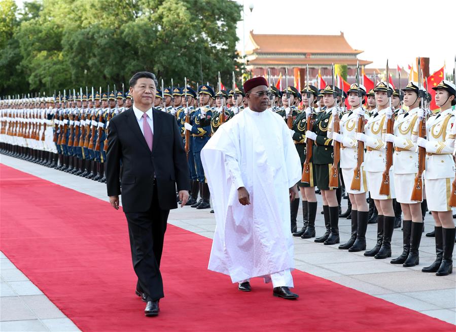 Xi Jinping recebe presidente nigeriano e promete promover relações