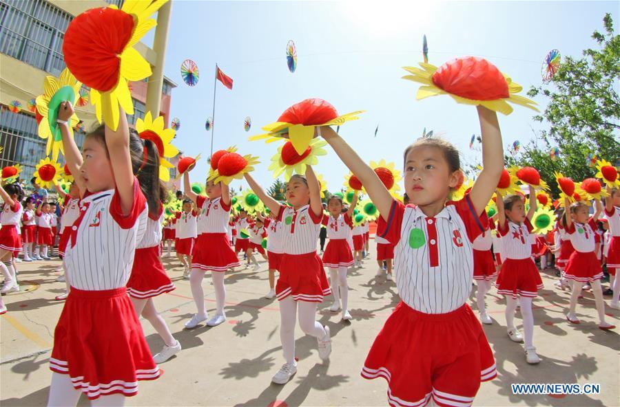 China prepara chegada do Dia Internacional da Criança