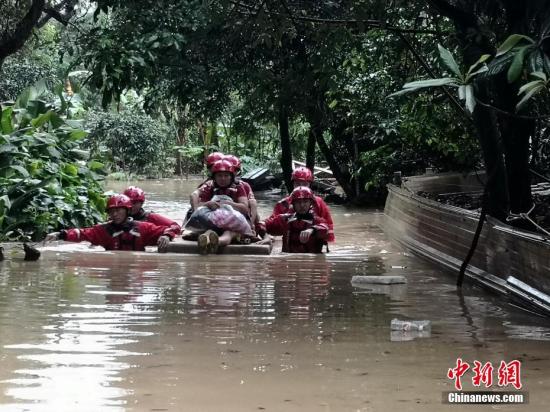 Chuva torrencial causa 88 mortes no sul da China