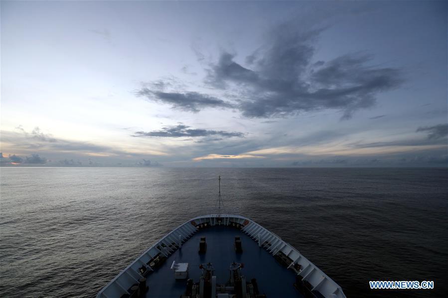 Galeria: Navio chinês de rastreamento de nave espacial Yuanwang-3 cruzou a linha do Equador