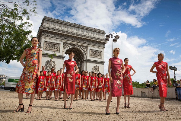 Galeria: Vestido tradicional chinês torna-se moda global