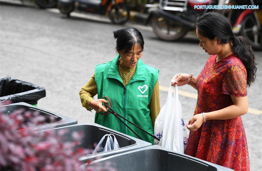 Chongqing se esforça para promover classificação de resíduos entre seus residentes