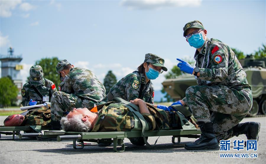 Forças armadas chinesas e alemãs realizam exercícios conjuntos de apoio médico