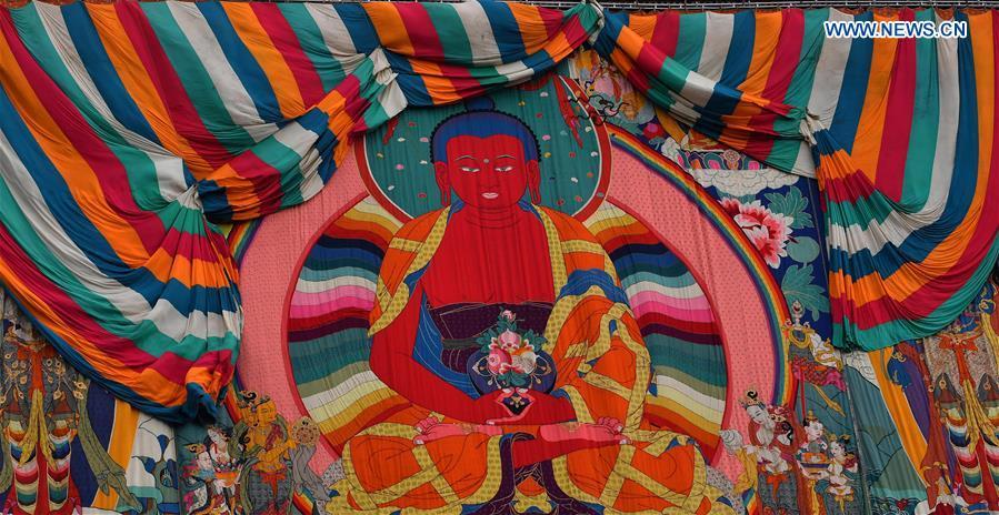 Tibete: realizado ritual de Thangka no mosteiro de Tashilhunpo 