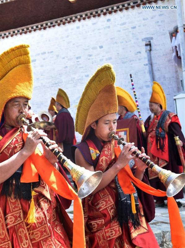 Tibete: realizado ritual de Thangka no mosteiro de Tashilhunpo 