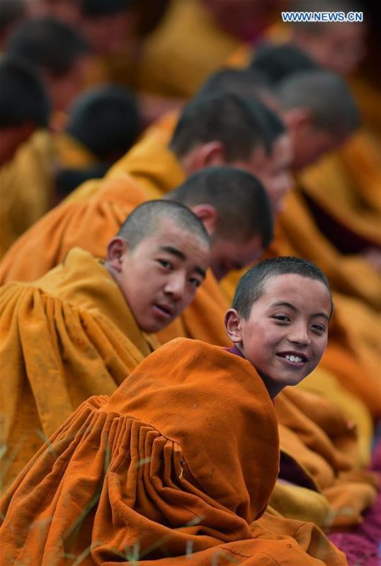 Tibete: realizado ritual de Thangka no mosteiro de Tashilhunpo 