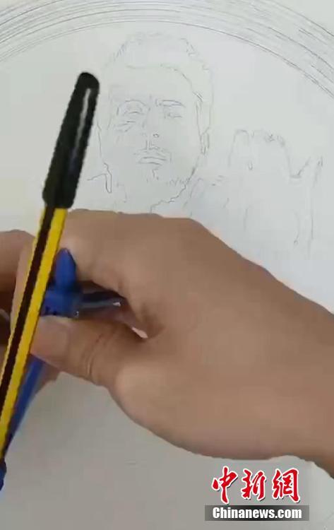 Artista chinês desenha Tony Stark com 3000 rotações de um compasso