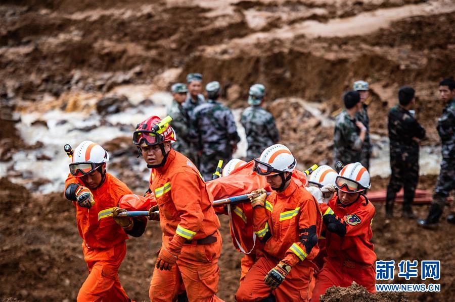 Sobe para 38 número de mortos em deslizamento de terra no sudoeste da China