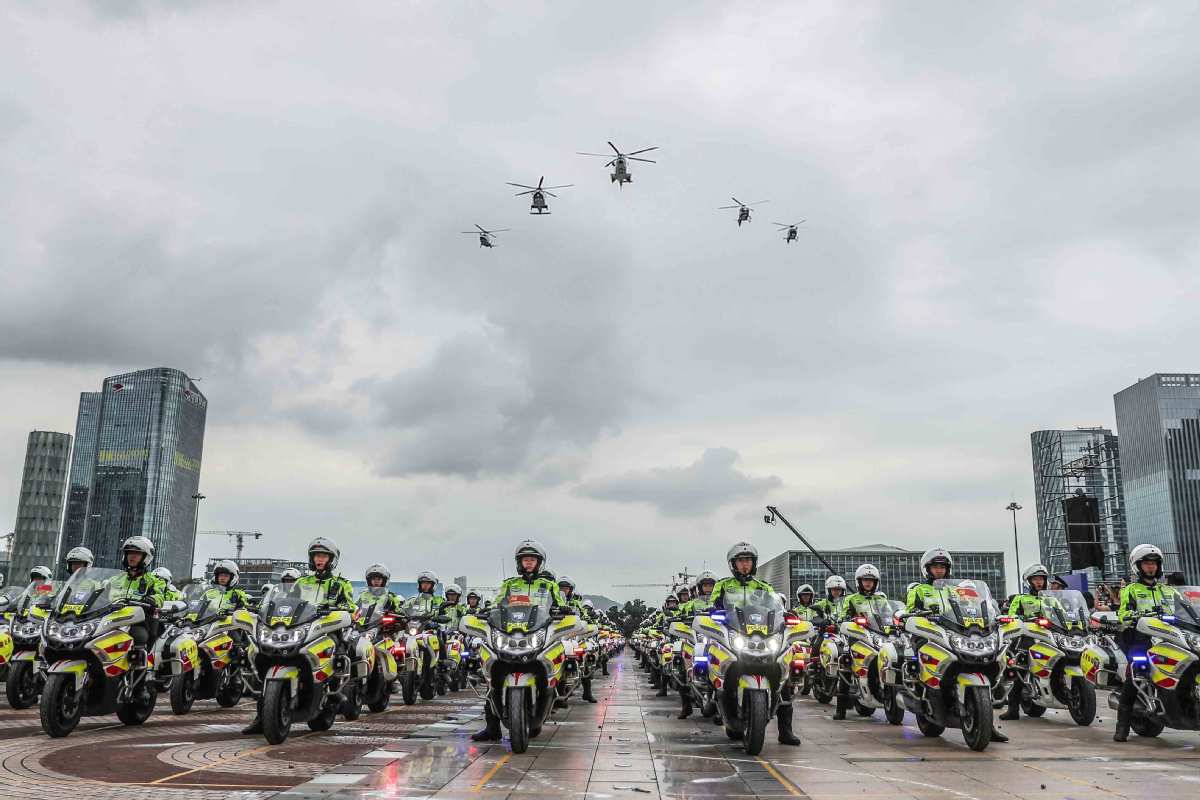 Polícia de Shenzhen realiza exercício