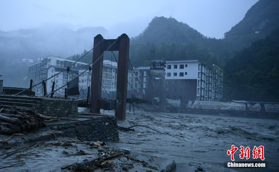 Mais de 12 mil pessoas foram afetadas pela tempestade em Sichuan