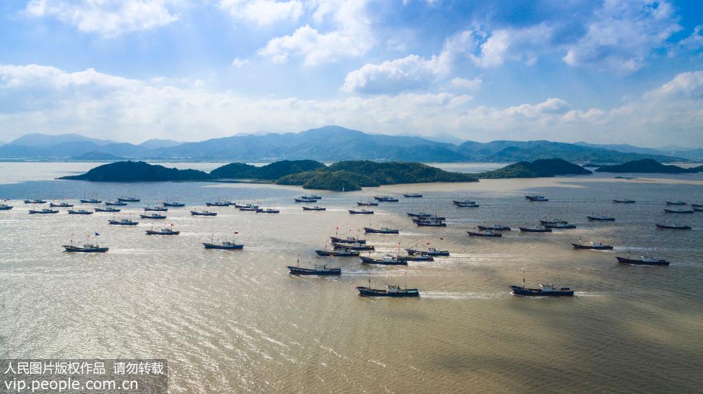 Temporada de pesca começa no Mar da China Oriental