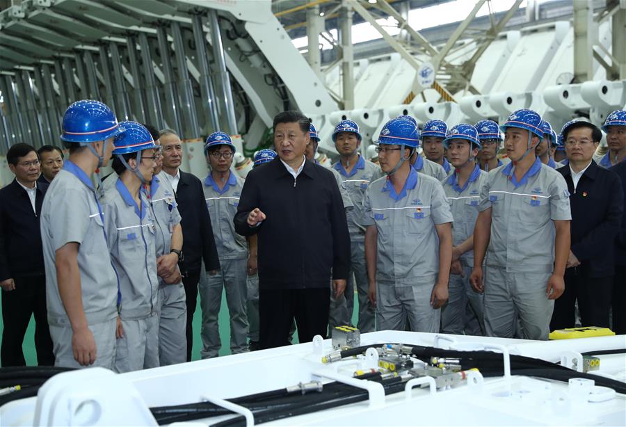Xi inspeciona empresa manufatureira e a proteção ecológica do Rio Amarelo no centro da China