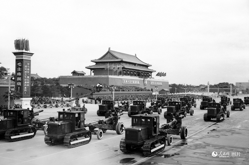 RPC: da cerimônia de fundação em 1949 ao desfile militar do Dia Nacional em 1959