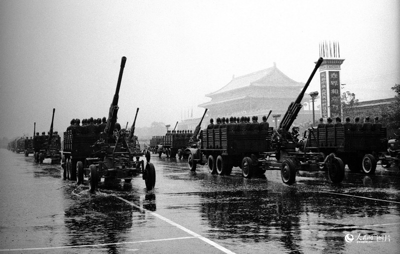 RPC: da cerimônia de fundação em 1949 ao desfile militar do Dia Nacional em 1959