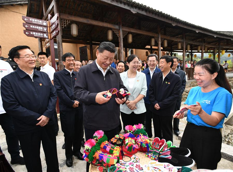 Xi enfatiza confiança e trabalho árduo durante inspeção no centro da China