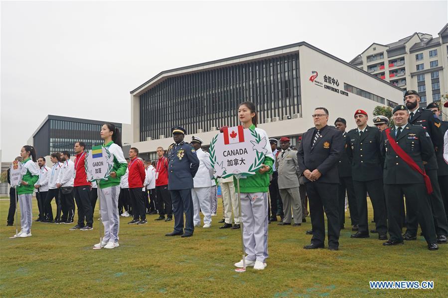 Cerimônia de hasteamento da bandeira realizada na vila de atletas dos 7º Jogos Mundiais Militares