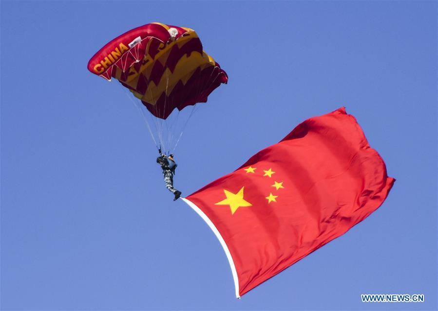 Força Aérea do ELP celebra 70º aniversário com atividade comemorativa