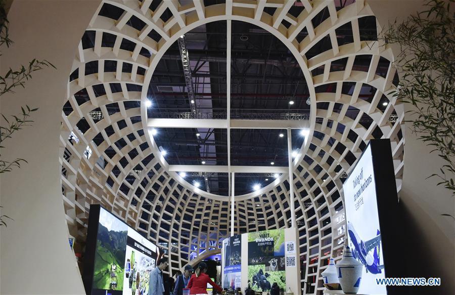 Pavilhões nacionais em 2ª CIIE