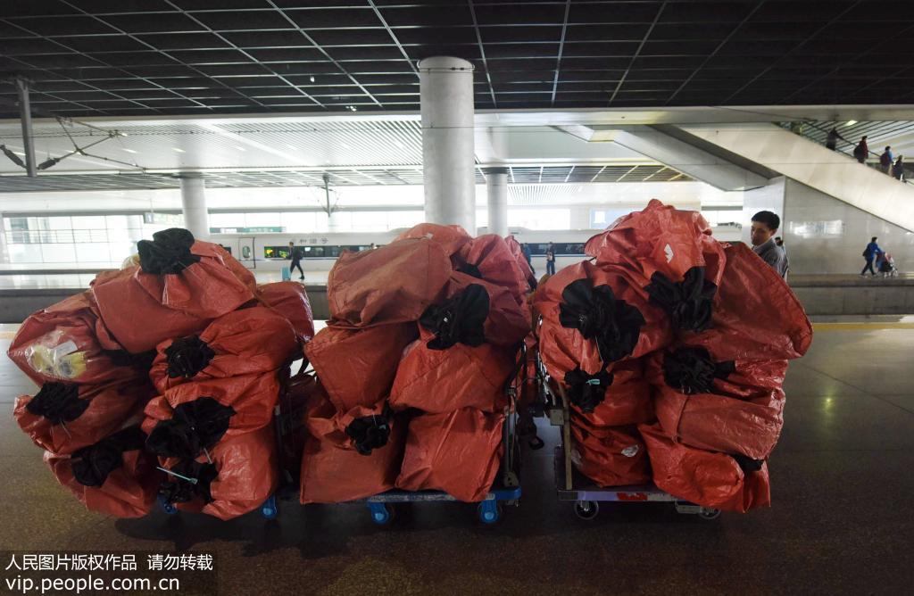 Dia dos Solteiros: trem-bala de Hangzhou garante entrega de encomendas a tempo 