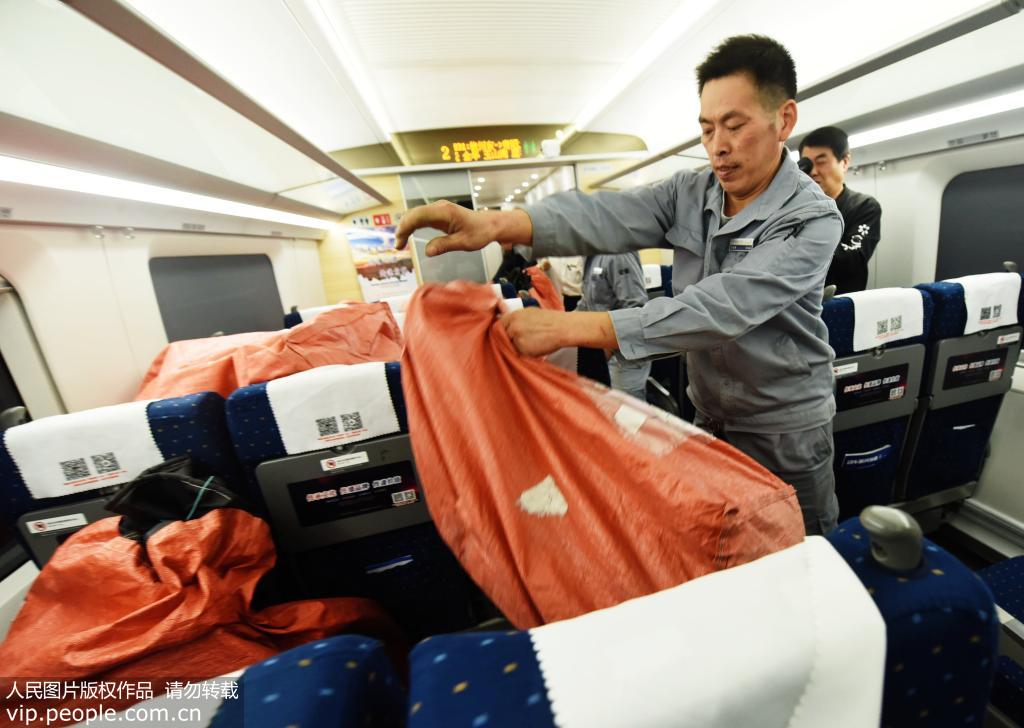 Dia dos Solteiros: trem-bala de Hangzhou garante entrega de encomendas a tempo 