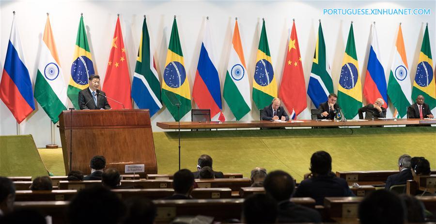 Xi pede que o Conselho Empresarial do BRICS e o Novo Banco de Desenvolvimento façam maiores contribuições