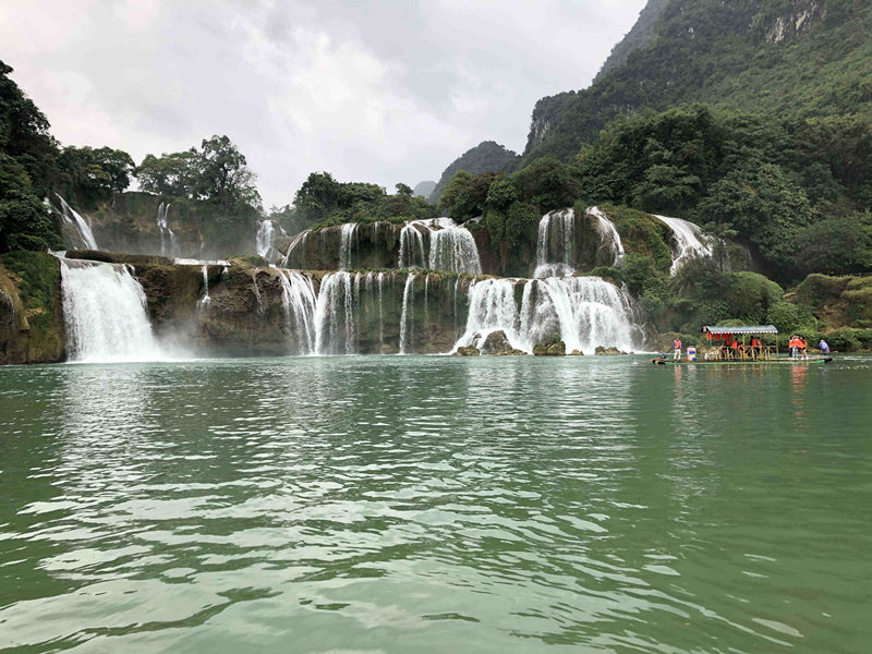 Cachoeira transnacional sino-vietnamita será projeto piloto de cooperação turística sob iniciativa “Cinturão e Rota”