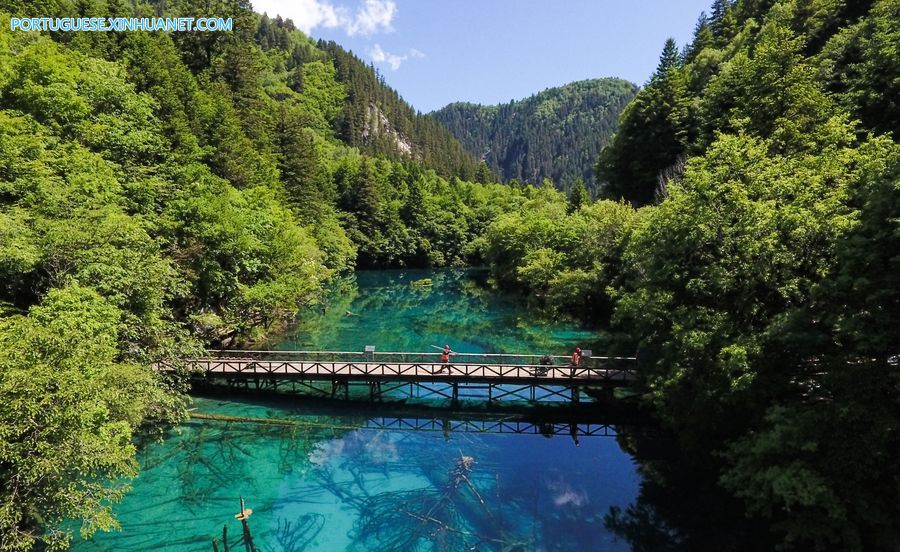 Parque nacional chinês Jiuzhaigou retoma operação normal após terremoto