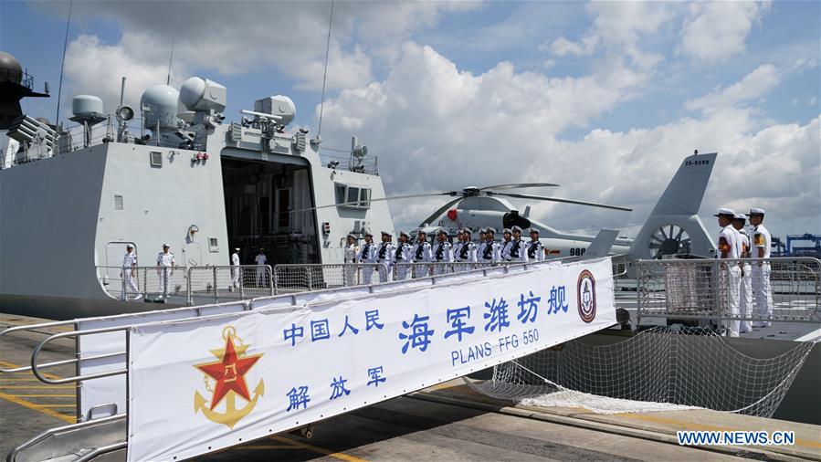 Navio da marinha chinesa Weifang visita Quênia