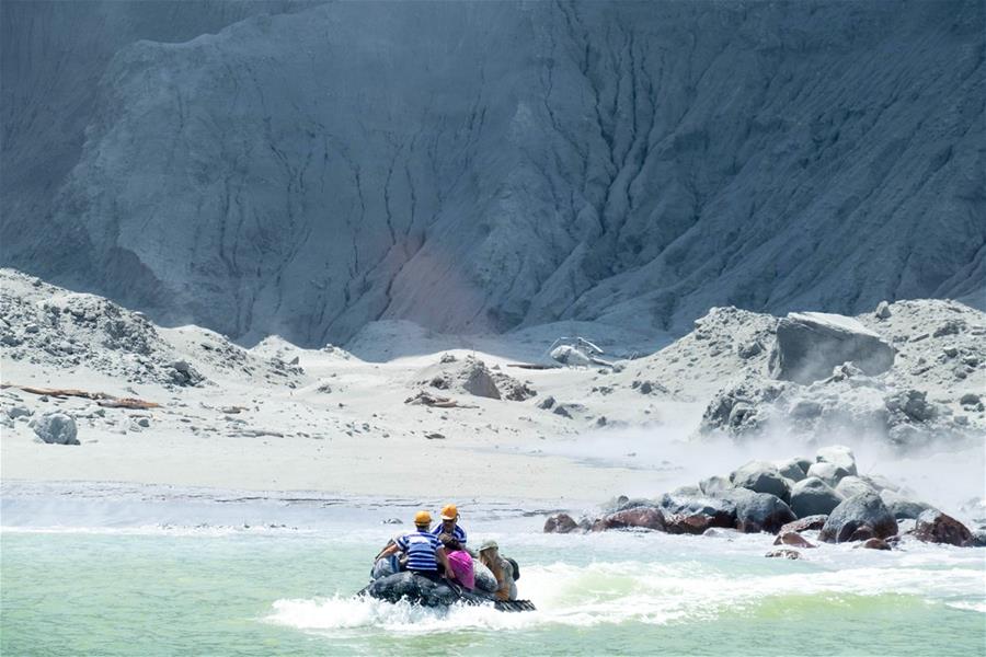 PM da Nova Zelândia: não há sinais de vida após a erupção vulcânica