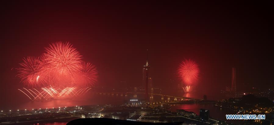 Macau e Zhuhai realizam em conjunto espetáculos de fogos de artifício