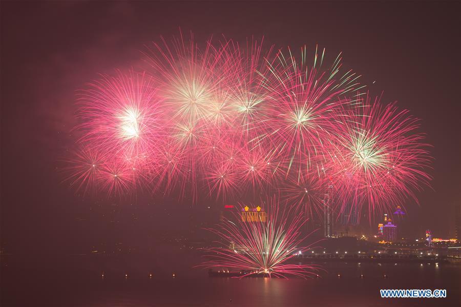 Macau e Zhuhai realizam em conjunto espetáculos de fogos de artifício