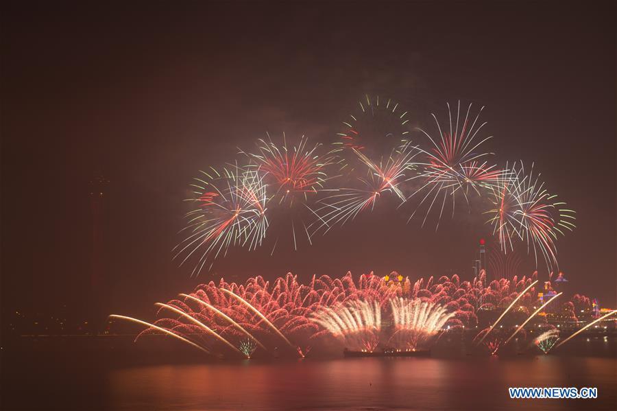 Macau e Zhuhai realizam em conjunto espetáculos de fogos de artifício