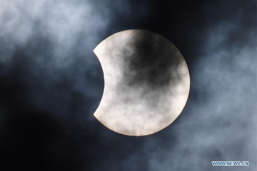 Galeria: eclipse solar parcial em Haikou