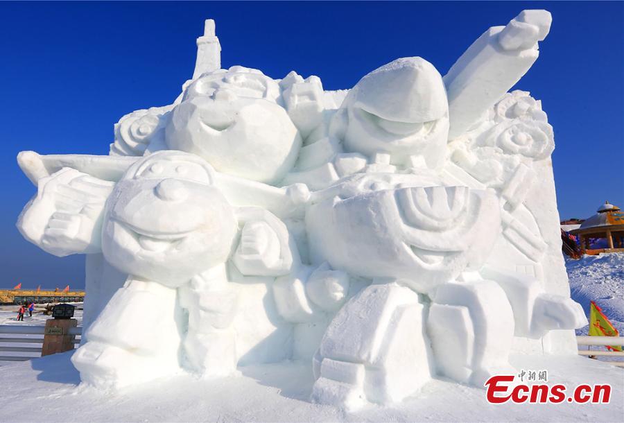 Esculturas de neve atraem visitantes para Xinjiang