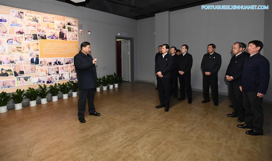 Xi visita campus de antiga universidade durante a guerra