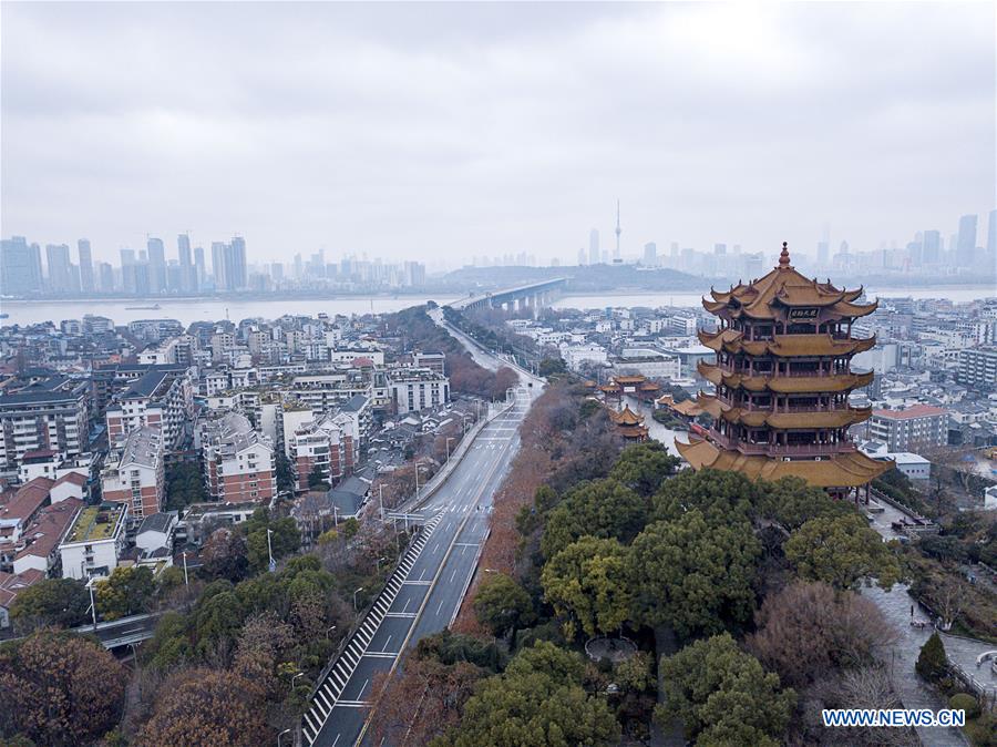 Residentes de Wuhan reduzem ou evitam atividades ao ar livre durante o feriado do Festival da Primavera