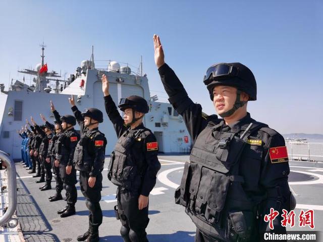 China envia nova frota naval para missão de escolta

