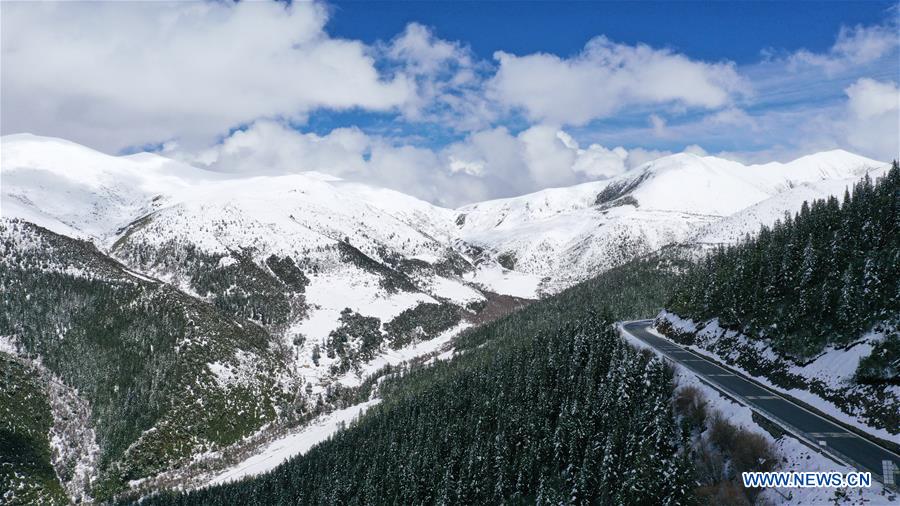 Galeria: rodovia Sichuan-Tibete e beleza de suas paisagens