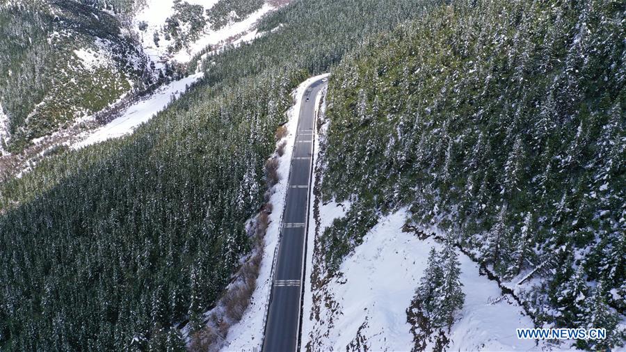 Galeria: rodovia Sichuan-Tibete e beleza de suas paisagens