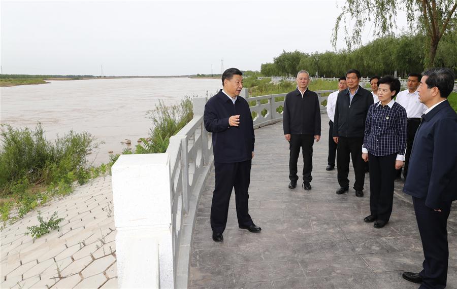 Xi inspeciona Ningxia, no noroeste da China


