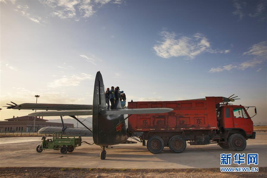 China: Força Aérea usada na recuperação de floresta da Mongólia Interior