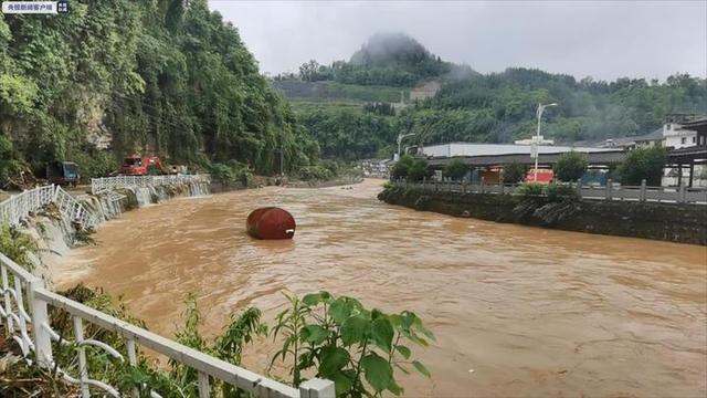 China lança resposta de emergência para regiões atingidas por enchentes

