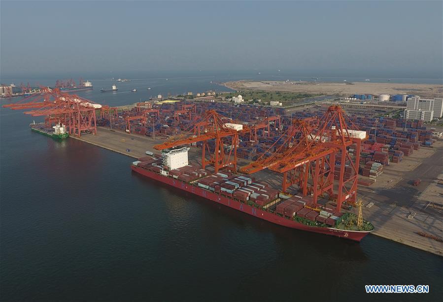 Comércio externo da China supera previsões no primeiro semestre