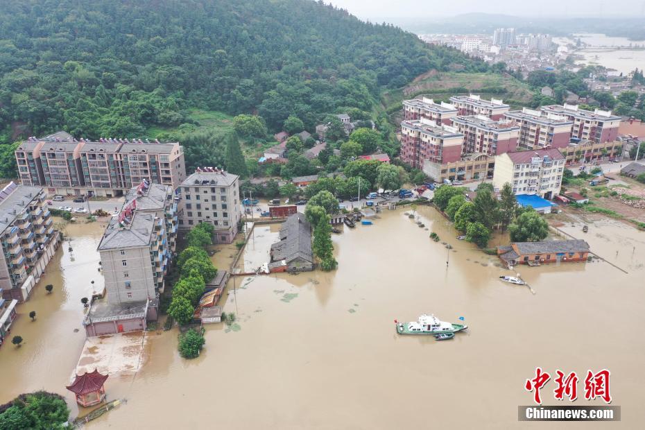 Anhui: aldeias inundadas no condado de Lujiang