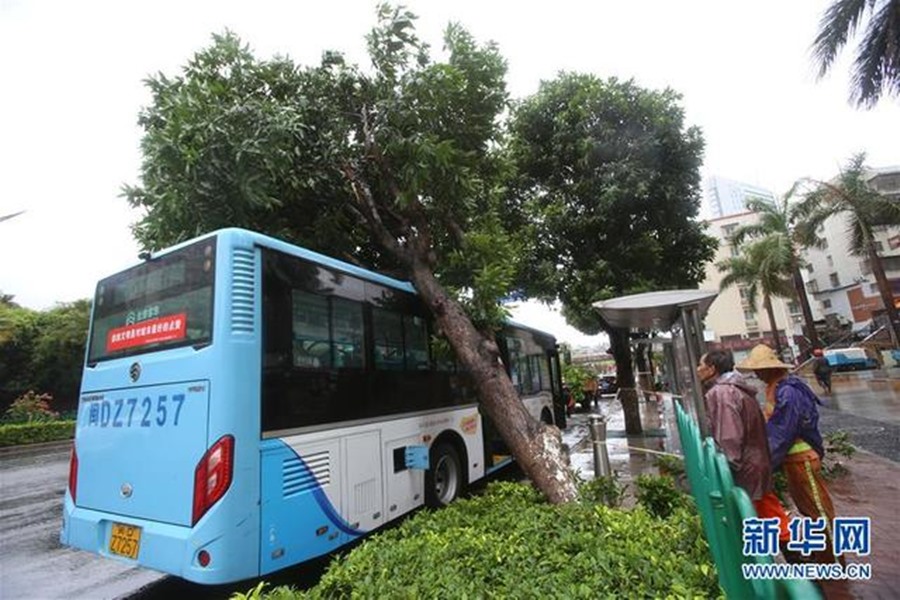 Tufão Mekkhala atinge Fujian, na China