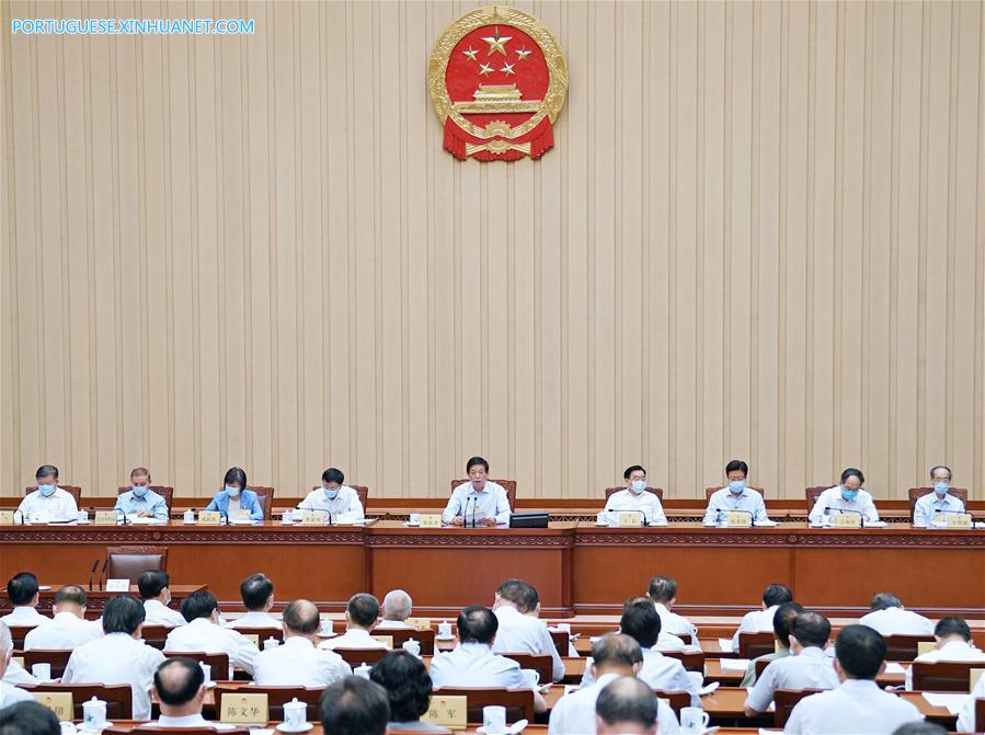 Mais alto órgão legislativo da China conclui sessão do comitê permanente