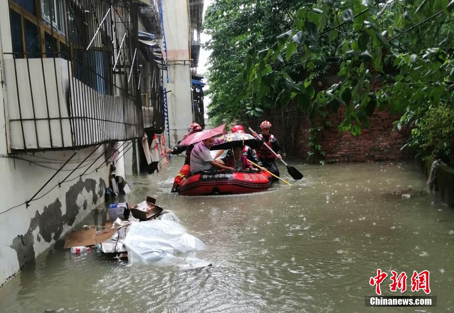 Chengdu lança resposta de emergência de controle de inundação de nível Ⅳ, milhares de pessoas são transferidas