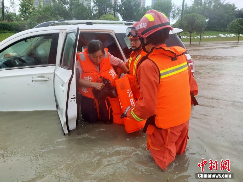 Chengdu lança resposta de emergência de controle de inundação de nível Ⅳ, milhares de pessoas são transferidas